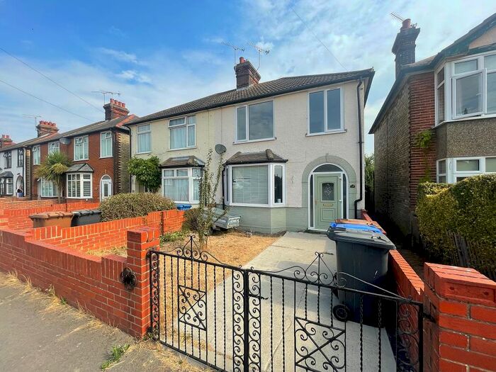 3 Bedroom Semi-Detached House To Rent In Fitzmaurice Road, Ipswich, IP3