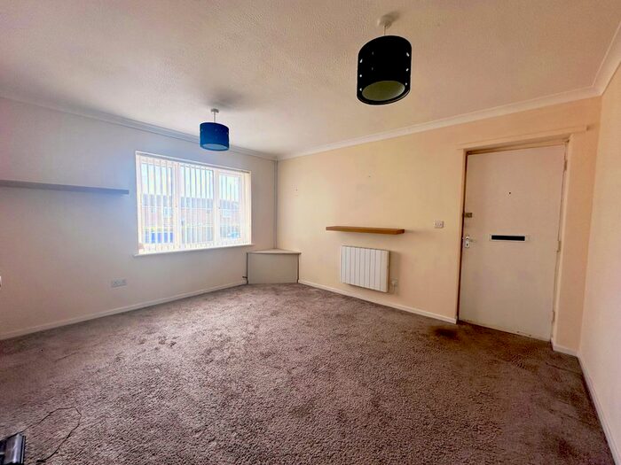 2 Bedroom Property To Rent In St. Johns Chase, March, PE15