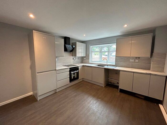 2 Bedroom End Of Terrace House To Rent In Sherston Covert, Kings Norton, B30