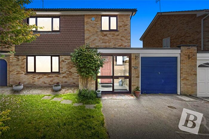 4 Bedroom Link Detached House For Sale In Dalmeny, Langdon Hills, Basildon, Essex, SS16