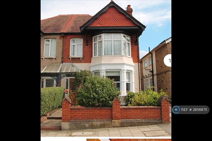 2 Bedroom Maisonette To Rent In Harrow View, Harrow, HA1