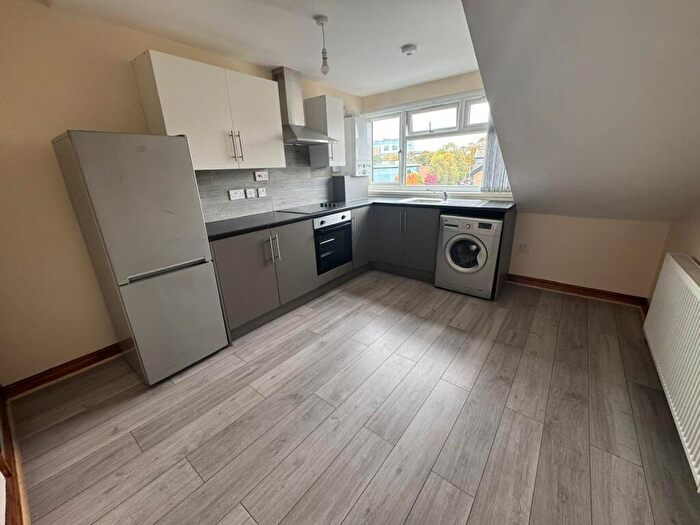 1 Bedroom Flat To Rent In Laisteridge Lane, Bradford, BD7