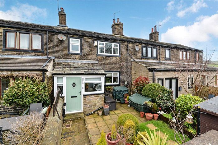 2 Bedroom Terraced House For Sale In Allerton Upper Green, Allerton, Bradford, West Yorkshire, BD15