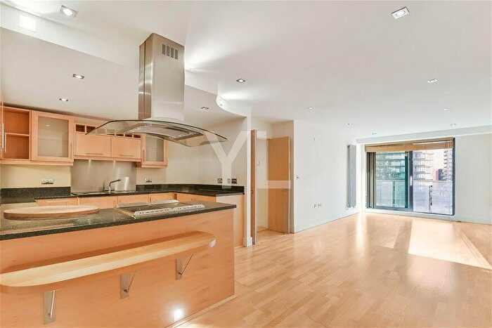 2 Bedroom Flat To Rent In Millharbour, Canary Wharf, E14