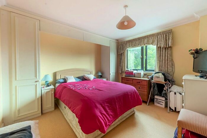 1 Bedroom Flat To Rent In Regency Street, Pimlico, London, SW1P