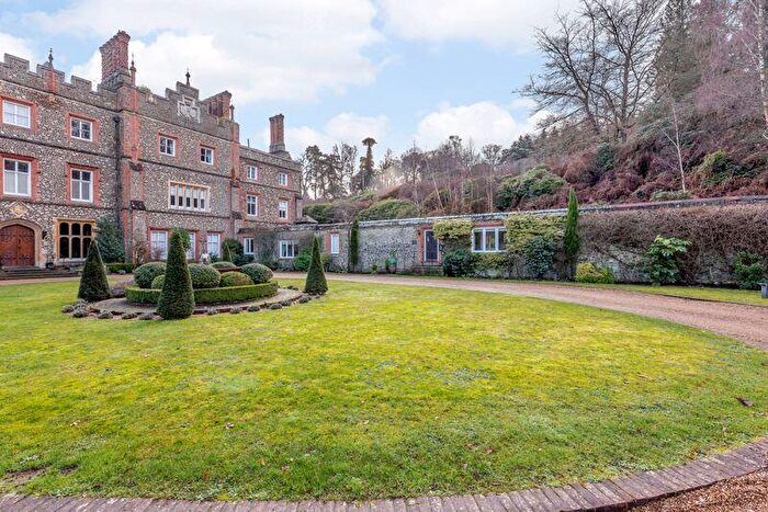 1 Bedroom Property For Sale In Albury Park Mansions, New Road, Albury, GU5