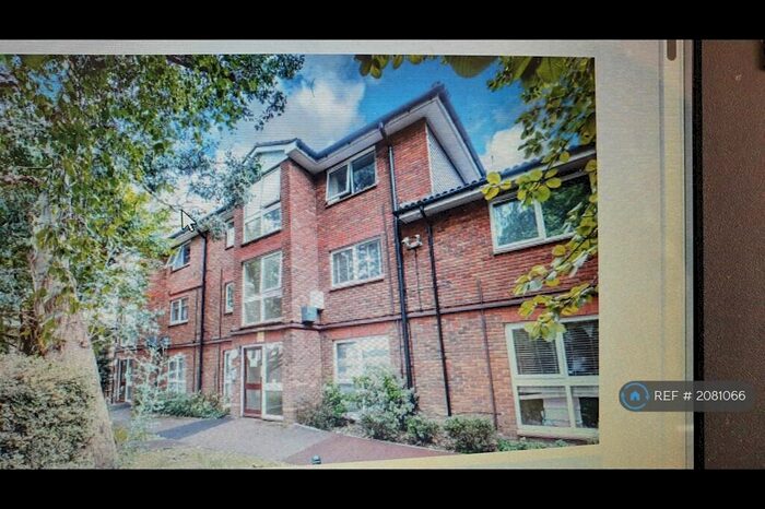 1 Bedroom Flat To Rent In Amber Court, Mitcham, CR4