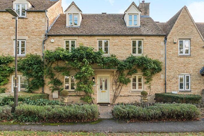 4 Bedroom Terraced House For Sale In South Cerney, Cirencester, GL7