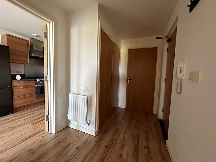 1 Bedroom Flat For Sale In Lorenzo House, Medici Close, IG3