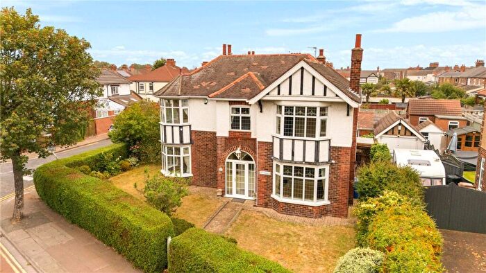 4 Bedroom Detached House For Sale In Weelsby Road, Grimsby, Lincolnshire, DN32