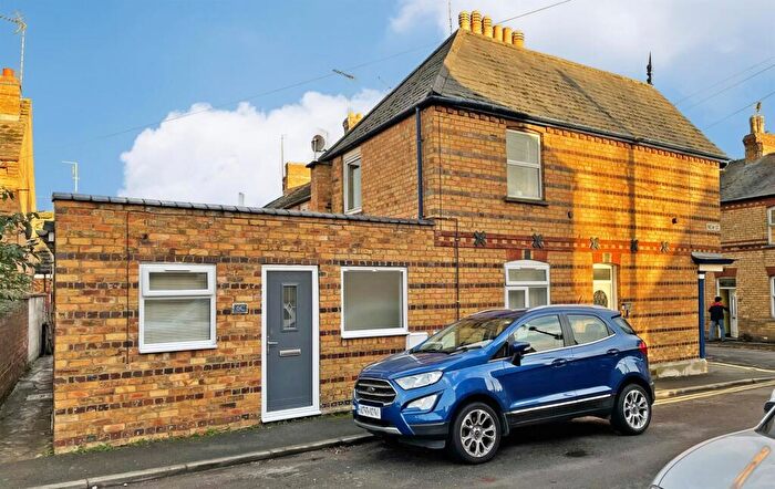 1 Bedroom Flat For Sale In Bentley Street, Stamford, PE9