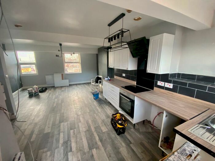 2 Bedroom Apartment To Rent In Radford Road, Nottingham, NG7