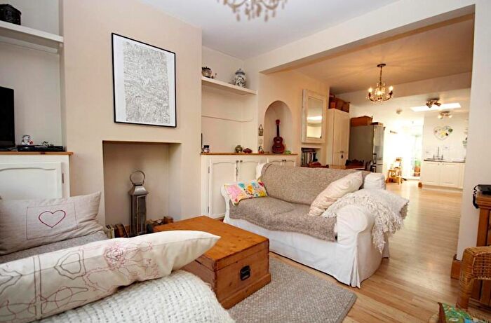 2 Bedroom Terraced House To Rent In Greys Hill, Henley On Thames, RG9