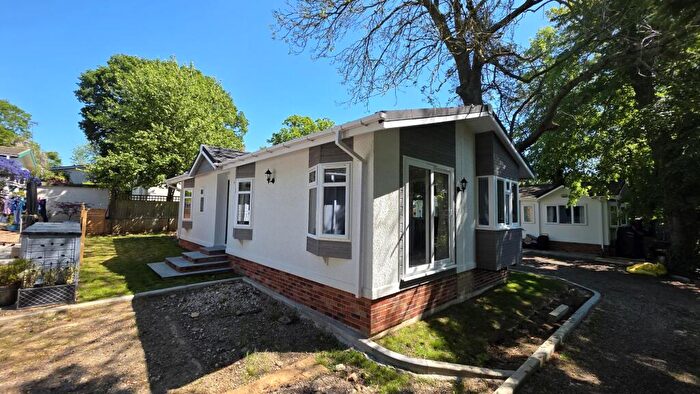2 Bedroom Park Home For Sale In Westgate Park, Sleaford, NG34