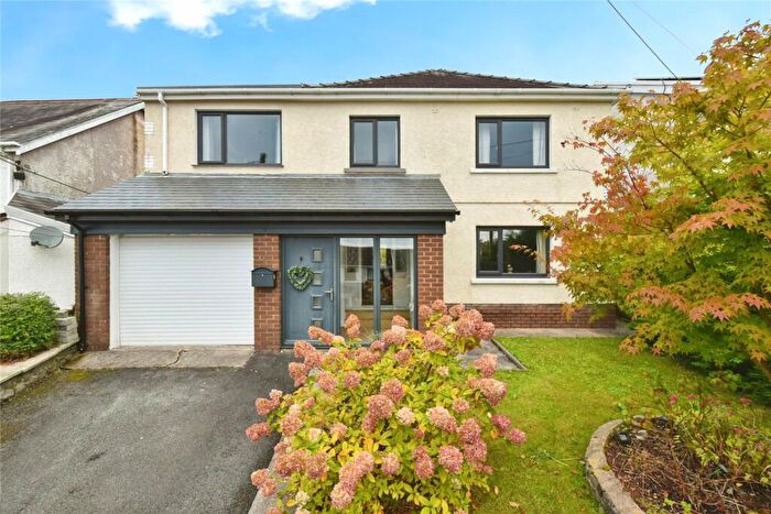 4 Bedroom Detached House For Sale In Kings Road, Llandybie, Ammanford, Carmarthenshire, SA18