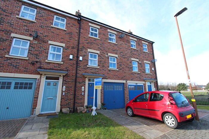 3 Bedroom Town House To Rent In Kirkwood Drive, Nevilles Cross, Durham, DH1