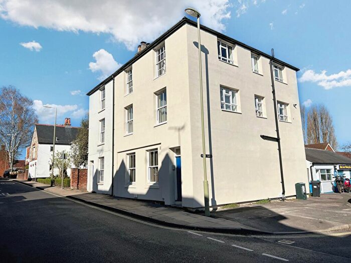 2 Bedroom Flat To Rent In Hyde Street, Winchester, SO23