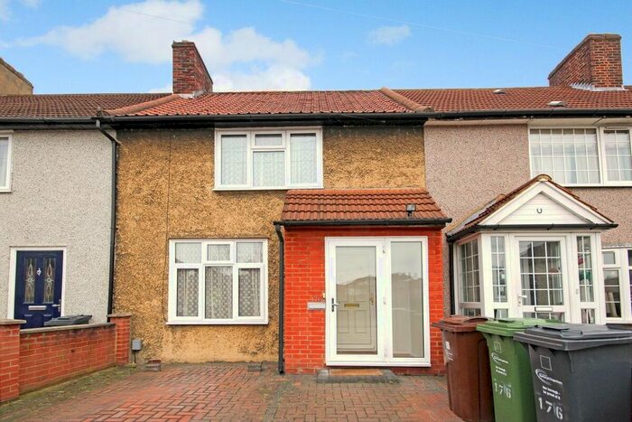3 Bedroom Terraced House To Rent In Fanshawe Crescent, Dagenham RM9