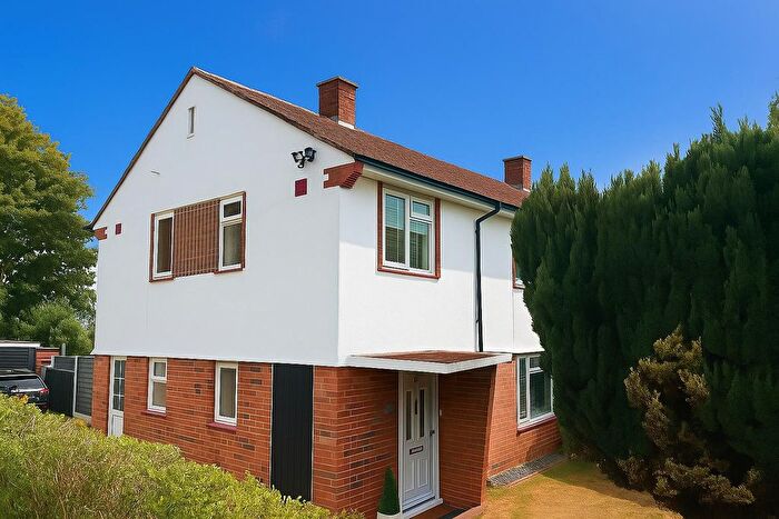 3 Bedroom Semi-Detached House For Sale In Summerhouse Way, Abbots Langley, WD5