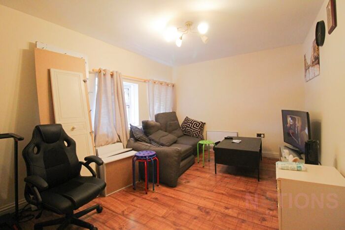 1 Bedroom Flat To Rent In Lyneham Road, Luton, LU2