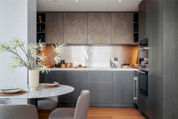 2 Bedroom Flat To Rent In Thames City, London, SW8