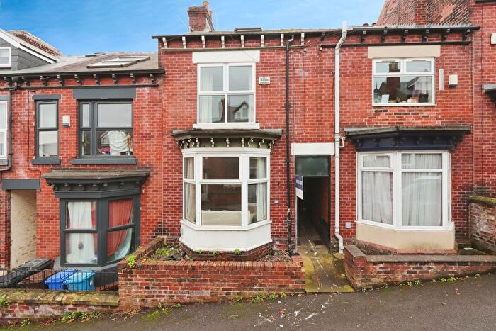 4 Bedroom Terraced House For Sale In Hunter House Road, Sheffield, S11