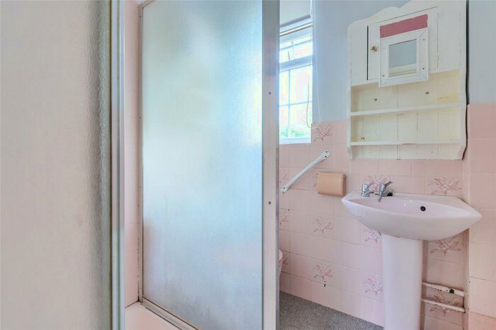 2 Bedroom Bungalow For Sale In Parkway, Woburn Sands, Milton Keynes, Buckinghamshire, MK17