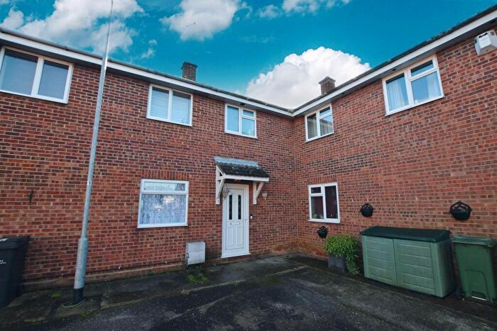 2 Bedroom Terraced House For Sale In Stour Court, Chelmer Road, Braintree, CM7