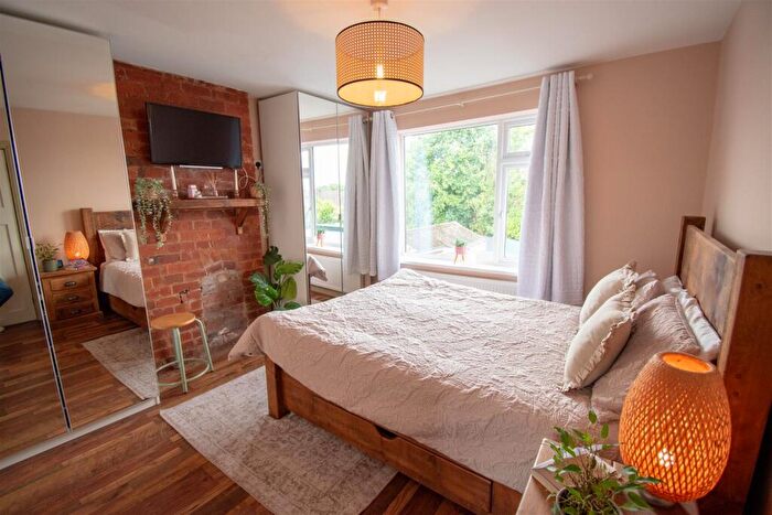 3 Bedroom Detached House For Sale In Glebe Avenue, Ripley, DE5