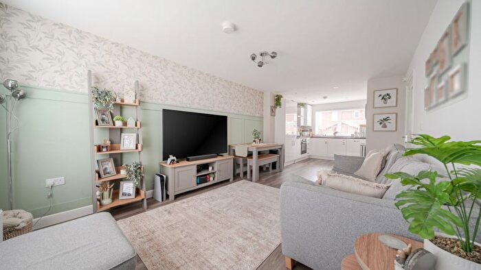 2 Bedroom End Of Terrace House For Sale In Mindaro Way, Rugby, CV22