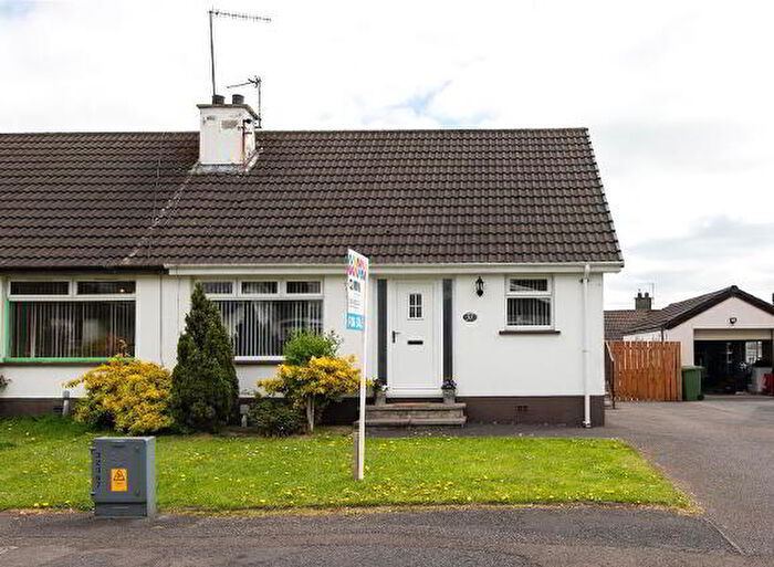 3 Bedroom Semi-detached Bungalows For Sale In Pinley Green, Banbridge, BT32