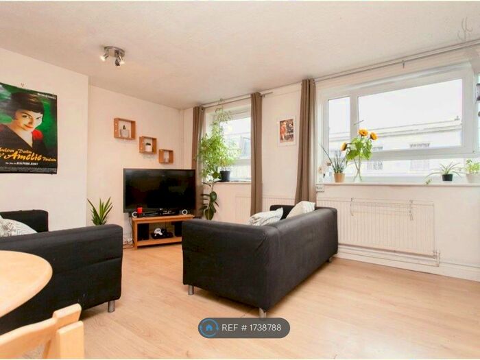 4 Bedroom Flat To Rent In Regan Way, London, N1