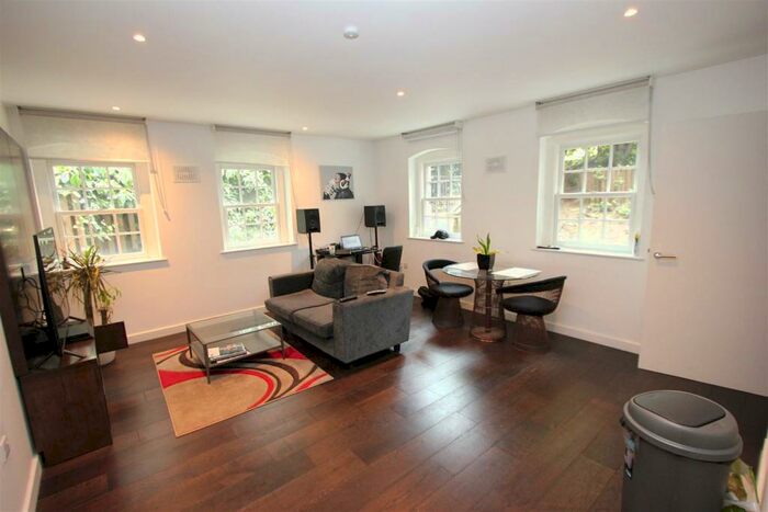 2 Bedroom Apartment To Rent In King Henry Terrace, Sovereign Court, Wapping, E1W
