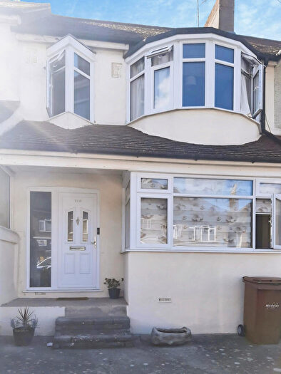 3 Bedroom Terraced House To Rent In Boundary Road, Chatham, Kent, ME4