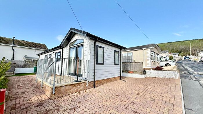 2 Bedroom Park Home For Sale In Dune View Mobile Home Park, Braunton, EX33