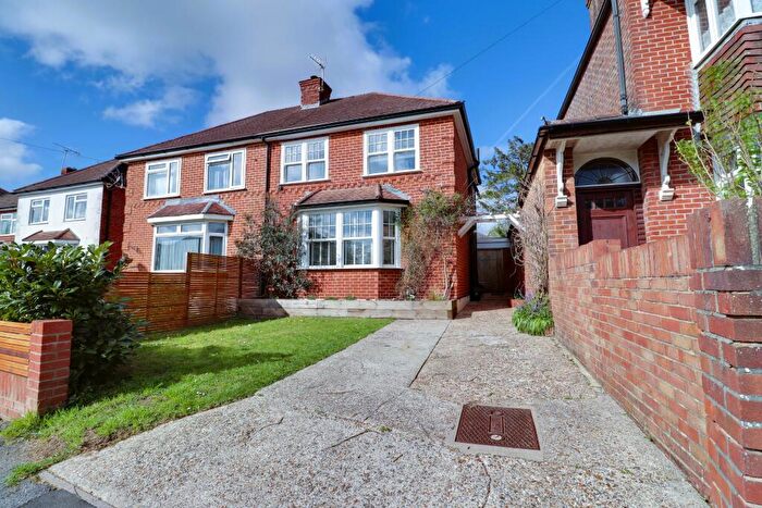 3 Bedroom Semi Detached House For Sale In Winifred Road, Waterlooville, PO7