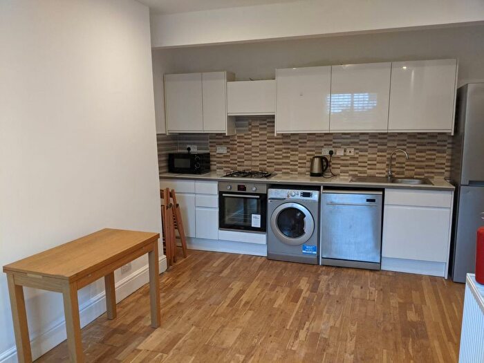 3 Bedroom Flat To Rent In St. John's Grove, London, N19