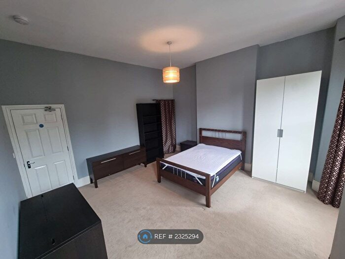 4 Bedroom Terraced House To Rent In Middleborough Road, Coventry, CV1