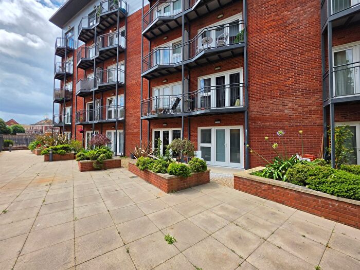 1 Bedroom Studio For Sale In New North Road, Exeter, EX4