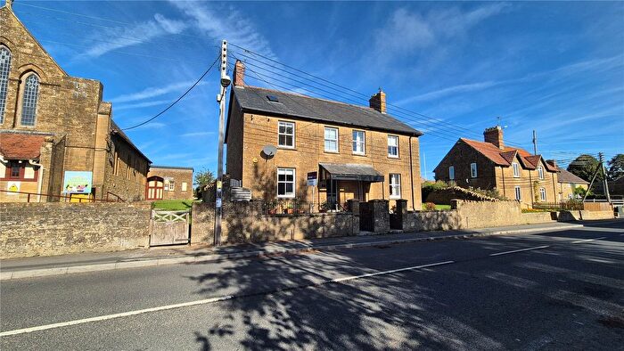3 Bedroom Semi-Detached House For Sale In West Street, Stoke-Sub-Hamdon, Somerset, TA14