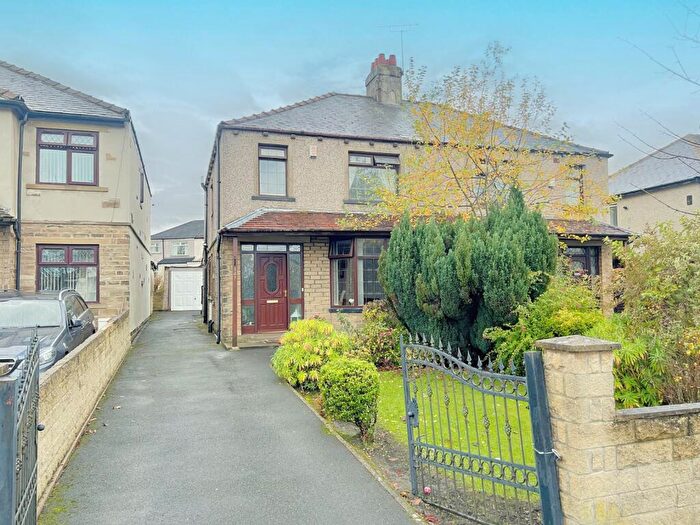 3 Bedroom Semi-Detached House For Sale In Moore Avenue, Wibsey, Bradford, BD6