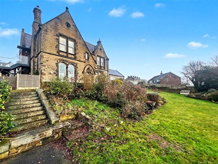 1 Bedroom Apartment For Sale In Bramley Lane, Hipperholme, West Yorkshire, HX3