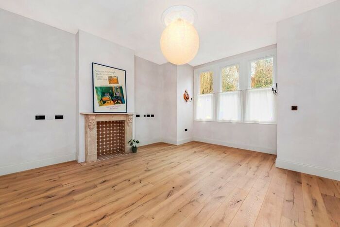 4 Bedroom Property To Rent In Fox Hill Gardens, Crystal Palace, London, SE19