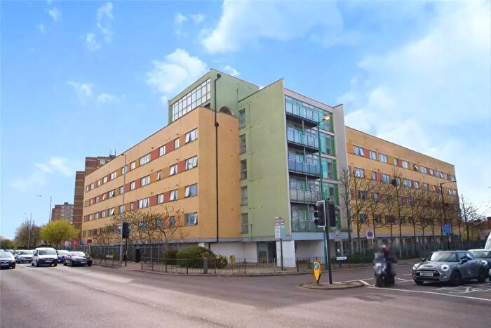 Studio For Sale In Cosmopolitan Court, Enfield, EN1