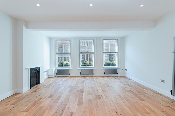 1 Bedroom Flat To Rent In Wellington Street, London, WC2E