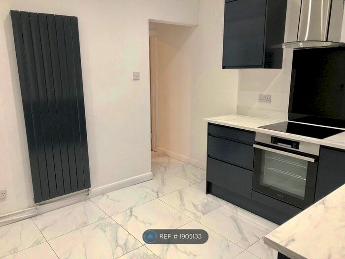 2 Bedroom End Of Terrace House To Rent In Claremont Place, Birmingham, B18