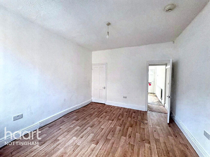 3 Bedroom Terraced House For Sale In Exeter Road, Forest Fields, NG7