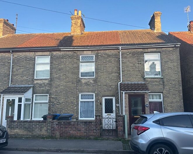 2 Bedroom Terraced House For Sale In Rochester Road, Lowestoft, Suffolk, NR33