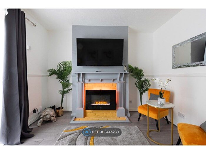 3 Bedroom Semi-Detached House To Rent In Chestnut Avenue, Newcastle Upon Tyne, NE5
