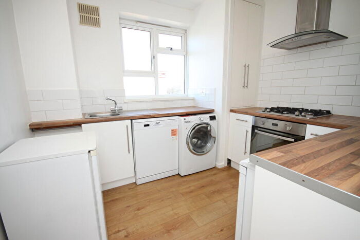2 Bedroom Flat To Rent In Dacre Park, SE13